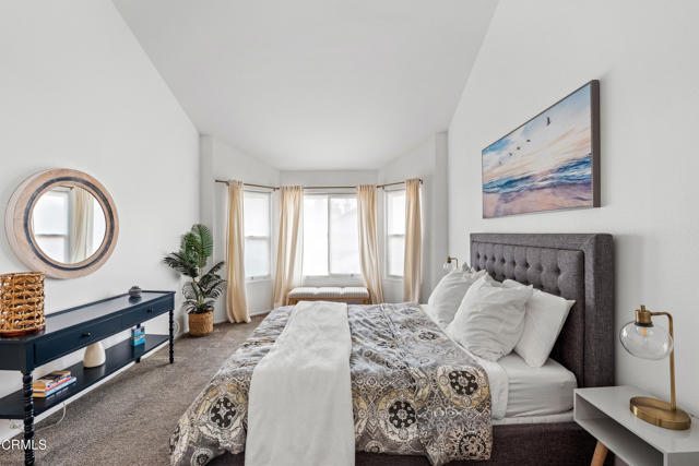 2287 Martinique Lane, Oxnard CA: https://media.crmls.org/mediaz/07d206e3-8d12-48e8-a642-b7aaf1380503.jpg