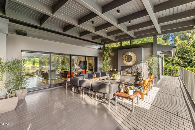 1240 Chateau Road, Pasadena CA: https://media.crmls.org/mediaz/07d33853-fdaa-42c0-8aab-ab0e4cbfc5e5.jpg