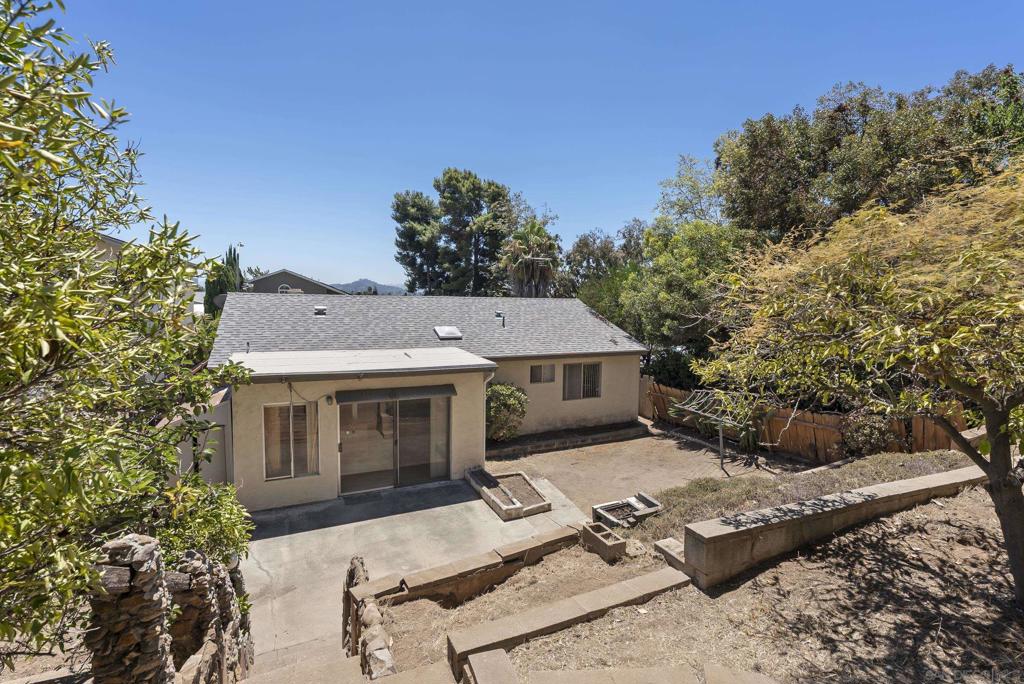 MLS #250035175SD img 27