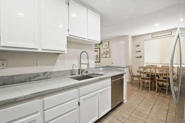 1376 Normandy Dr, Chula Vista CA: https://media.crmls.org/mediaz/07d4eae4-214f-4162-8891-74a1d878fcbd.jpg