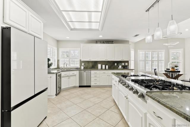 16258 Windpiper, Poway CA: https://media.crmls.org/mediaz/07d5242c-6e2c-4e80-9462-49abd3501a10.jpg
