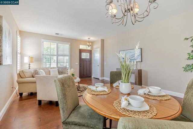 631 Baldwin Drive, Brentwood CA: https://media.crmls.org/mediaz/07d5d2b5-d93d-49ae-973d-a81b01425a4f.jpg
