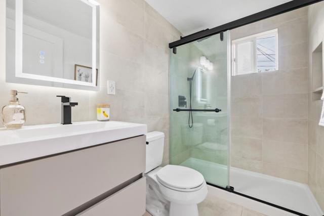 Image 18 of 49 For 1130 Breezewood Court