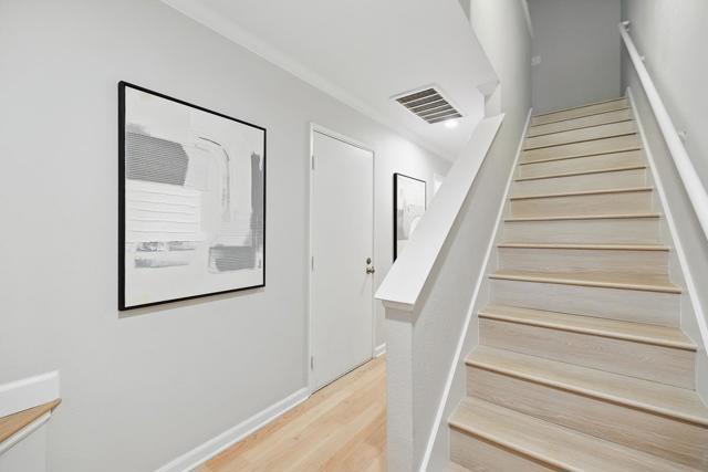 181 Ada Avenue, Mountain View CA: https://media.crmls.org/mediaz/07d7146c-240a-45dc-b00f-78c69a90af40.jpg