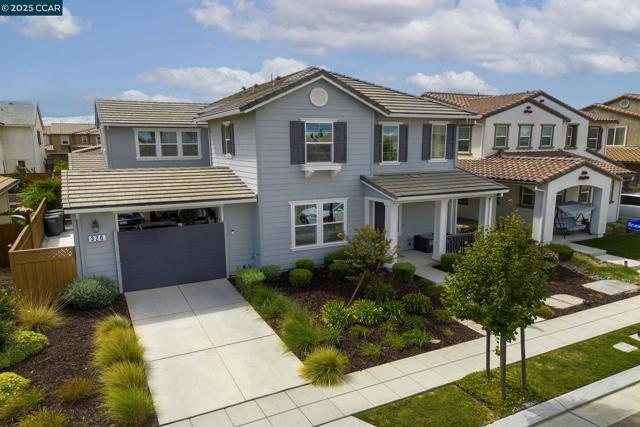 320 E Angelina Ave, Mountain House CA: https://media.crmls.org/mediaz/07d74b34-31c5-4f61-93f8-21294345c445.jpg
