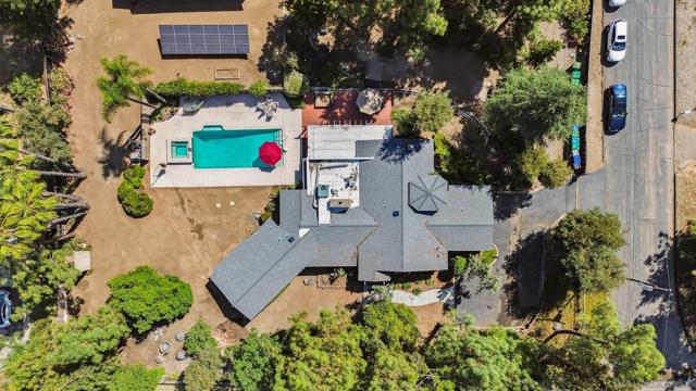 1830 Lisa Terrace, El Cajon CA: https://media.crmls.org/mediaz/07da6e19-0470-4057-99a5-0676f319bcb7.jpg