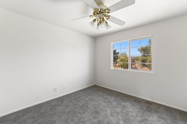 1115 Brown Bear Trail, Beaumont CA: https://media.crmls.org/mediaz/07dafcc3-7552-4ac0-a613-88d21979ba42.jpg