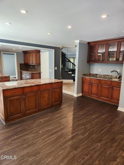 13644 Deering Lane, Moorpark CA: https://media.crmls.org/mediaz/07db856d-d99b-49b9-85c3-1450a9f442ef.jpg