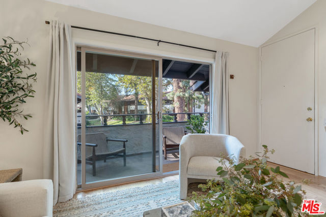 31567 Lindero Canyon Road, 3 photo 7