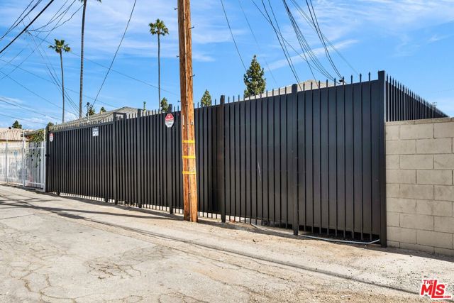 9611 S Vermont Avenue, Los Angeles CA: https://media.crmls.org/mediaz/07dd293d-82a2-47bd-99fb-ccd56124b1eb.jpg