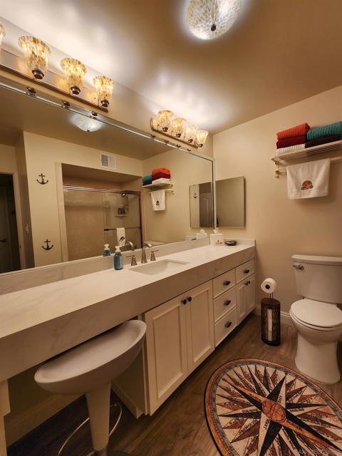 1730 Avenida Del Mundo, Coronado CA: https://media.crmls.org/mediaz/07dd7e53-1cb0-44b7-a8b2-fb6d40ece890.jpg