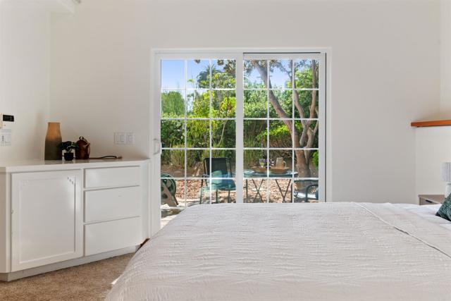 2320 Ivy Road, Oceanside CA: https://media.crmls.org/mediaz/07dec57d-2f3b-4083-b33f-76581ce3c37d.jpg