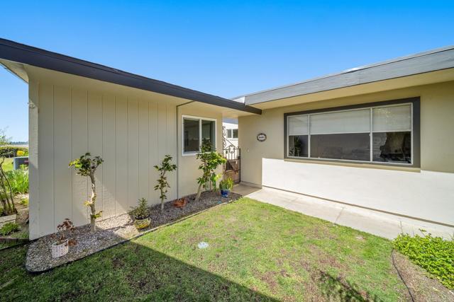 3890 Vista Campana S, Oceanside CA: https://media.crmls.org/mediaz/07df2f19-e6cd-4de7-a1ed-2a790cd78501.jpg