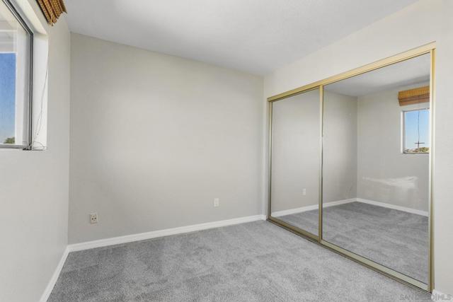 Image 20 of 36 For 835 E Ave  B