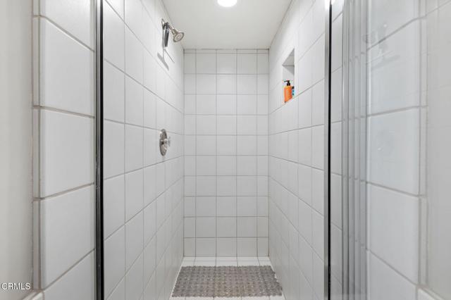518 Lincoln Drive, Ventura CA: https://media.crmls.org/mediaz/07e0c905-13d9-4932-bab1-6bb79d847b14.jpg