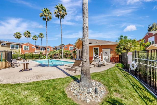 865 Carlisle Way, Sunnyvale CA: https://media.crmls.org/mediaz/07e0ccbe-720e-40c7-97e9-d2fdd2865fd0.jpg