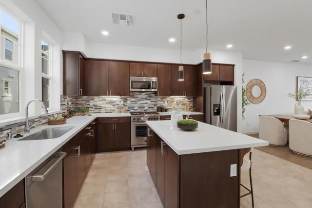 537 San Lorenzo Terrace, Sunnyvale CA: https://media.crmls.org/mediaz/07e2347c-e12d-408c-bb3e-a8a71304c33c.jpg