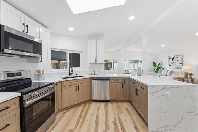 Detail Gallery Image 6 of 45 For 8975 Lawrence Welk Dr #446,  Escondido,  CA 92026 - 2 Beds | 2 Baths