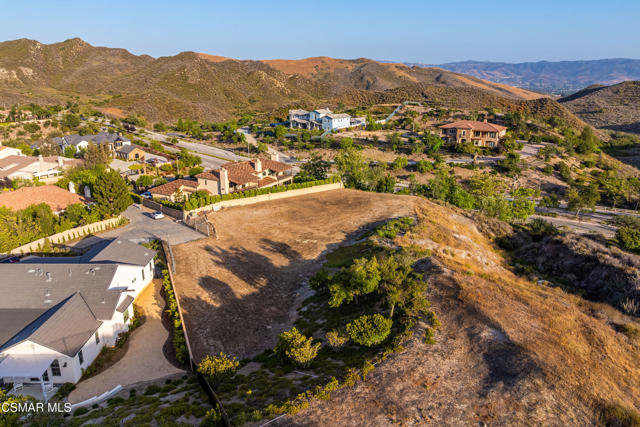 4221 Goldstone Lane, Simi Valley CA: https://media.crmls.org/mediaz/07e334f0-5b77-4c35-8a71-a6375284ffe0.jpg
