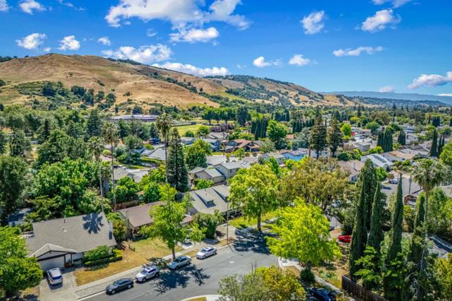 6745 San Anselmo Way, San Jose CA: https://media.crmls.org/mediaz/07e3722d-1798-49e1-8617-c33f2ad45cee.jpg