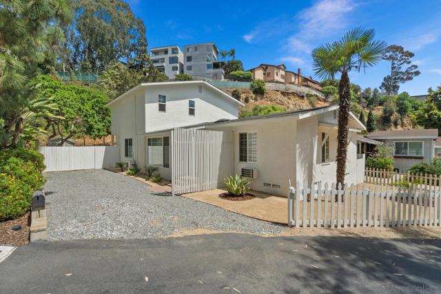 2821 N Arroyo Drive, San Diego CA: https://media.crmls.org/mediaz/07e3b3a8-668a-49e8-af35-b34e249cb47a.jpg