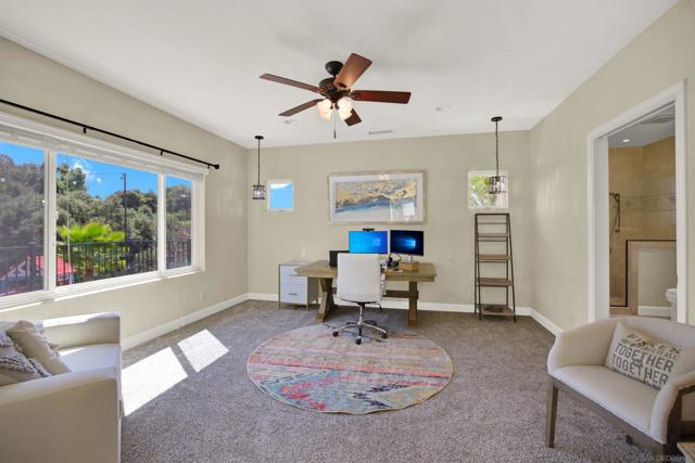1033 1035 Summit Trl, Escondido CA: https://media.crmls.org/mediaz/07e40d63-9a26-453e-80ed-9ef49563a71c.jpg