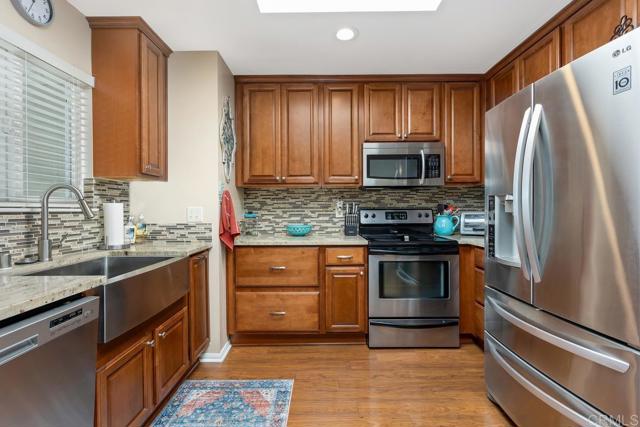 Detail Gallery Image 18 of 32 For 3552 Bartlett Ave, Oceanside,  CA 92057 - 2 Beds | 2 Baths