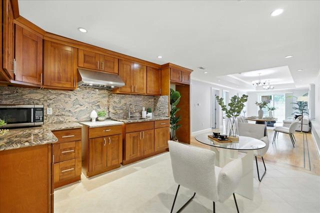 430 Hamilton Street, San Francisco CA: https://media.crmls.org/mediaz/07e4a985-a9f8-40d4-9561-8fdba60413b3.jpg
