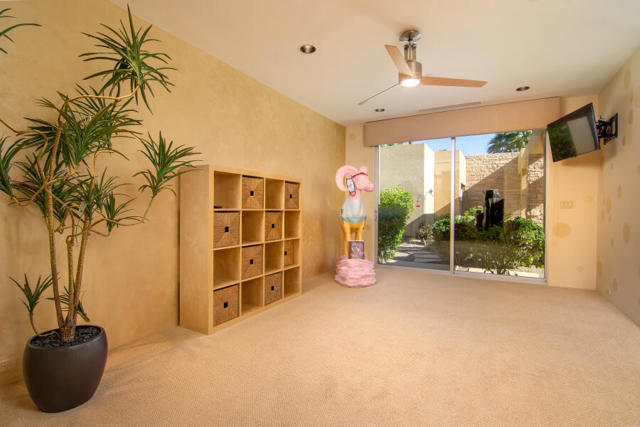 630 N Cahuilla Road, Palm Springs CA: https://media.crmls.org/mediaz/07e4c45d-eee8-4121-a28e-cc0e117d2e90.jpg