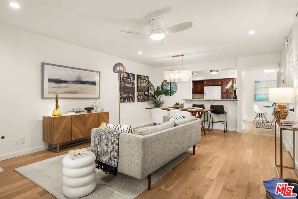 10700 Bloomfield Street #3