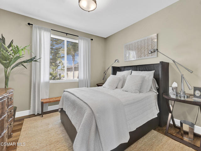 3865 Briar Ridge Court, Newbury Park CA: https://media.crmls.org/mediaz/07e5350c-58a3-4f10-8c1e-c3e2e46da16d.jpg