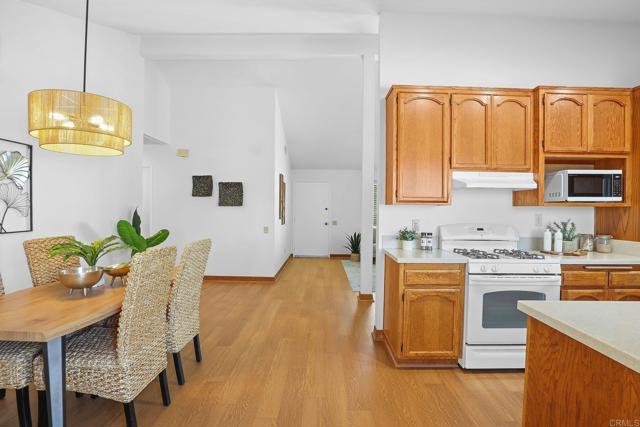 Detail Gallery Image 18 of 43 For 7071 Barker Way, San Diego,  CA 92119 - 4 Beds | 3 Baths