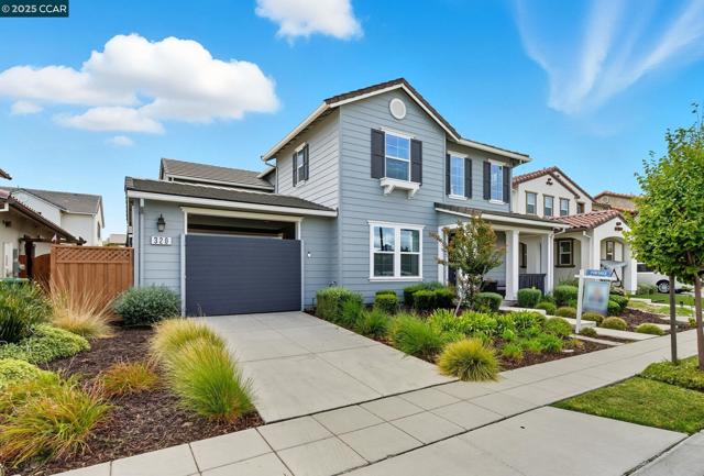 320 E Angelina Ave, Mountain House CA: https://media.crmls.org/mediaz/07e6a0cb-94ad-4ed5-8e5c-87e60078635d.jpg