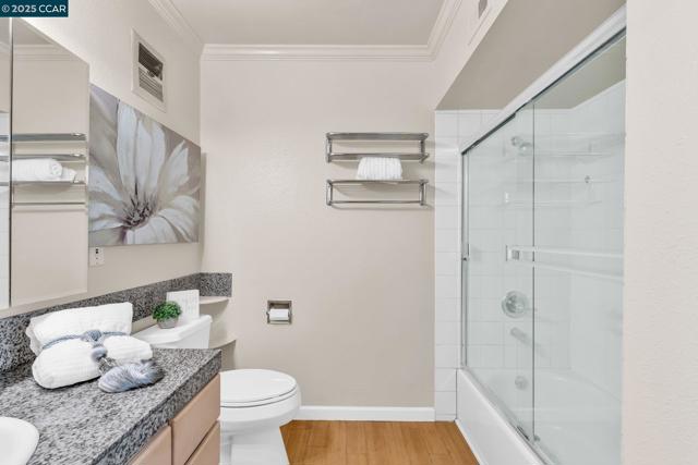 1200 Canyonwood Ct, Walnut Creek CA: https://media.crmls.org/mediaz/07e6eb7b-2f7e-47a8-a078-6434d70b4f99.jpg