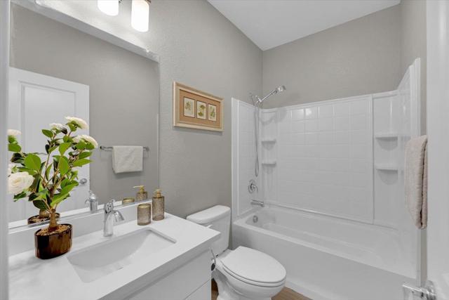 1965 Galileo Lane, San Jose CA: https://media.crmls.org/mediaz/07e73da1-8b6a-4985-94c8-9f5002c925ab.jpg