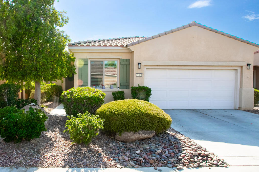41411 Calle Servando