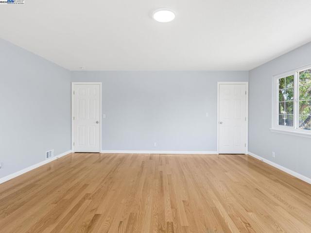 8612 Wicklow Ln, Dublin CA: https://media.crmls.org/mediaz/07e9c89c-353a-4516-8ae9-715be0d218fc.jpg
