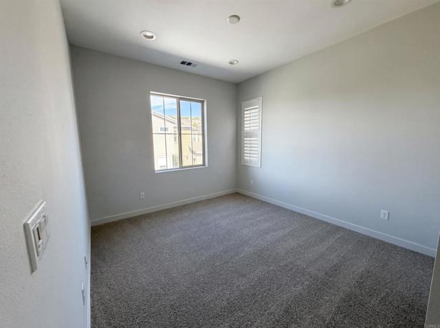 Detail Gallery Image 21 of 36 For 951 Camino Aldea, Chula Vista,  CA 91913 - 4 Beds | 3 Baths