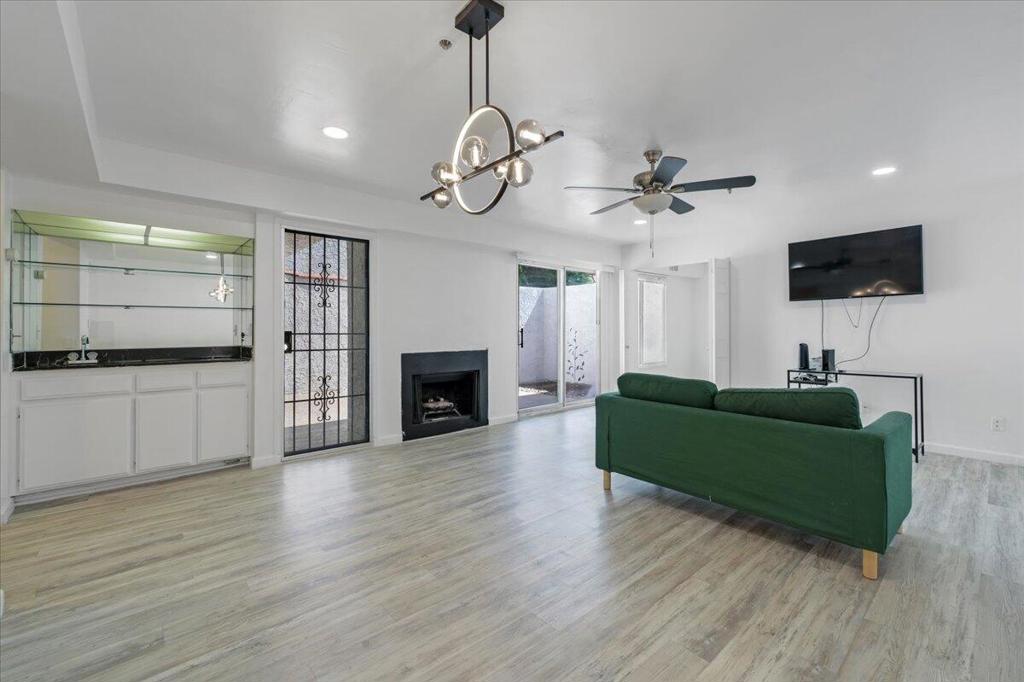 MLS #219135733DA image #9