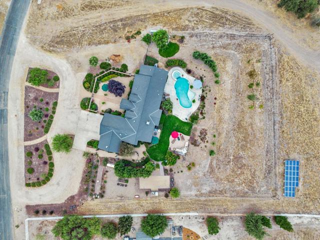 44737 Sun Valley Drive, King City CA: https://media.crmls.org/mediaz/07eb2538-5444-40f4-b268-61dacd4c15c7.jpg