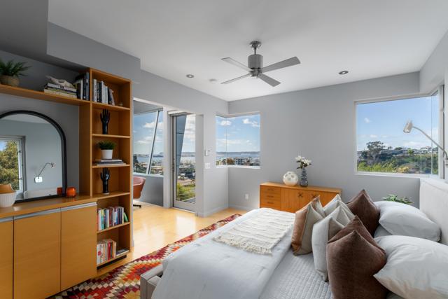 2730 Brant St, San Diego CA: https://media.crmls.org/mediaz/07eb578b-30ad-4ddf-862a-27450a303c3e.jpg