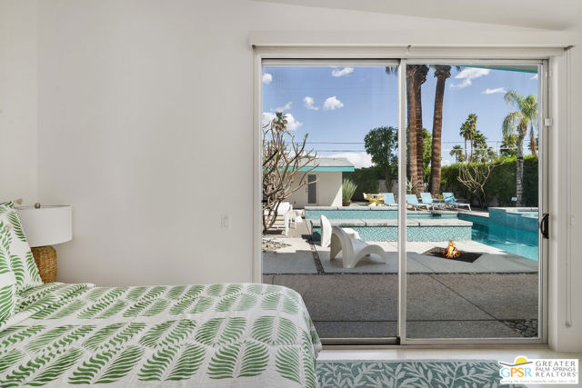 780 S Palo Verde Avenue, Palm Springs CA: https://media.crmls.org/mediaz/07eb8117-e2f8-4447-b7c7-82e43de64409.jpg