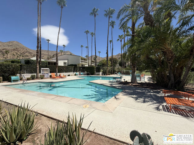 3410 E Bogert Trail, Palm Springs CA: https://media.crmls.org/mediaz/07ebbf5c-eba6-4264-8a29-23fa0a7ccb00.jpg