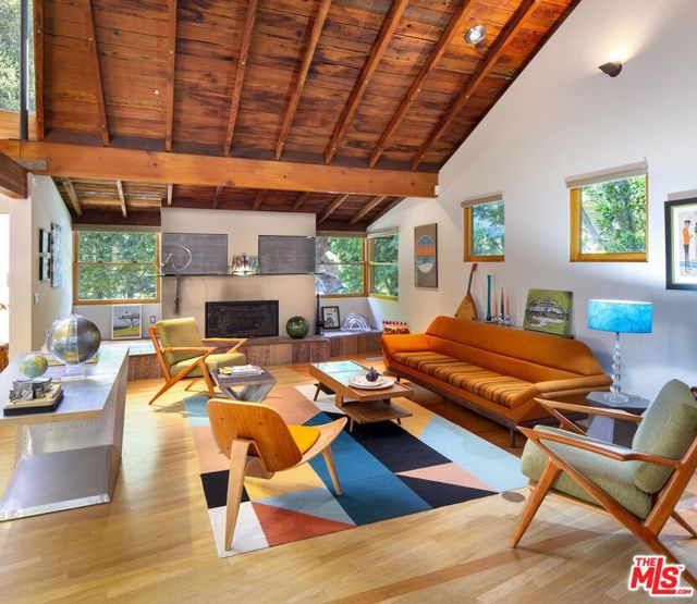 Drew Fenton | 10335 Oletha Lane Los Angeles CA | MLS: 7455546