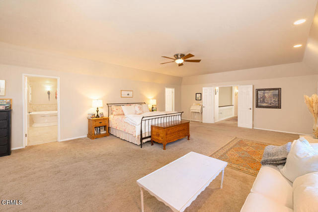 5751 Terra Bella Court, Camarillo CA: https://media.crmls.org/mediaz/07eddd67-b12d-43db-979c-acb1bcc38134.jpg
