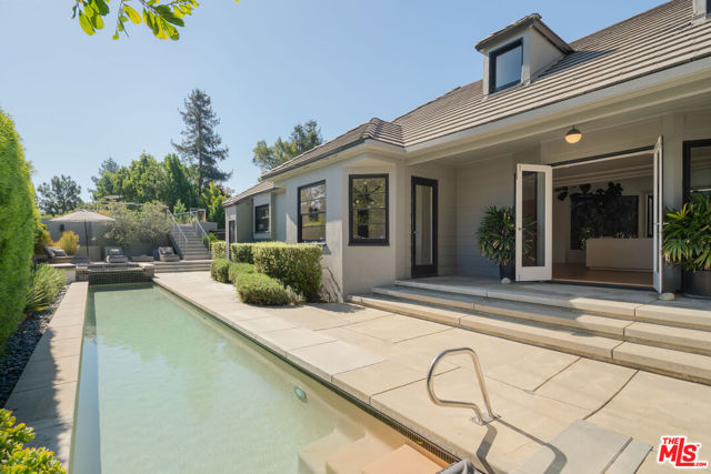 7640 Woodrow Wilson Drive, Los Angeles CA: https://media.crmls.org/mediaz/07ee2508-e1c3-4c23-9dfc-ddcee1c8a001.jpg