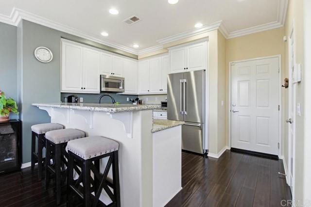 Detail Gallery Image 12 of 73 For 6934 Feldspar Pl, Carlsbad,  CA 92009 - 3 Beds | 2/1 Baths