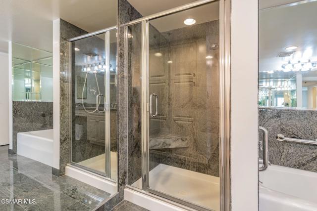 10660 Wilshire Boulevard, Los Angeles CA: https://media.crmls.org/mediaz/07ee77d2-f2df-4552-8269-1c49c51b2d74.jpg