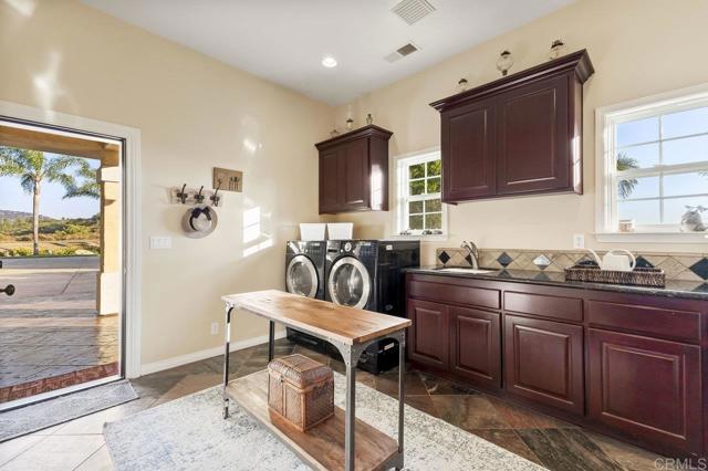 Detail Gallery Image 59 of 73 For 29309 Integrity Ct, Vista,  CA 92084 - 4 Beds | 4/1 Baths