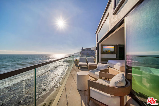 18954 Pacific Coast Highway, Malibu CA: https://media.crmls.org/mediaz/07ef0d25-8058-420b-a2ab-ab7845e23e50.jpg